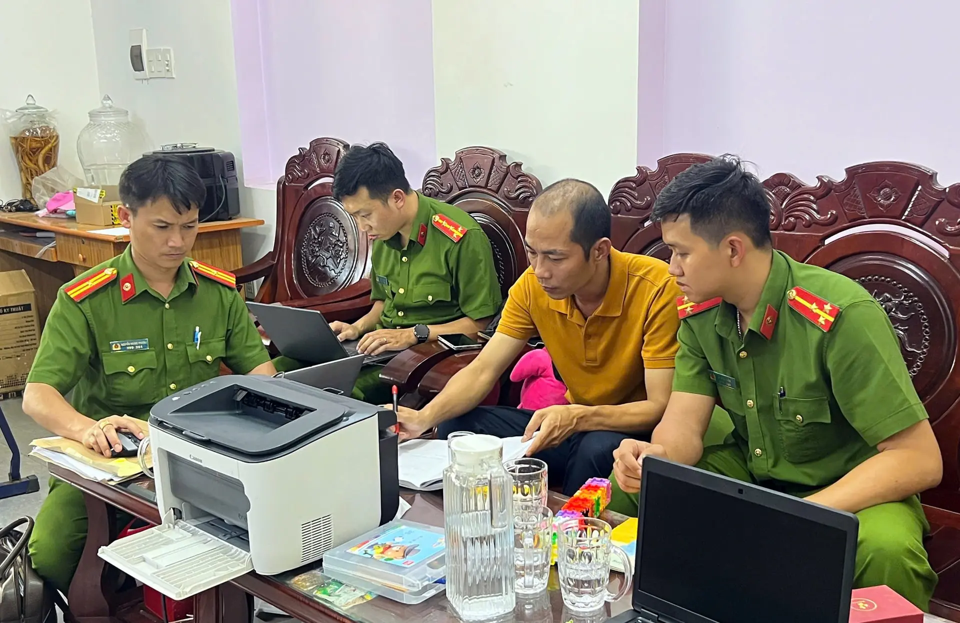 a12iut gen h 13 12 hinh 1