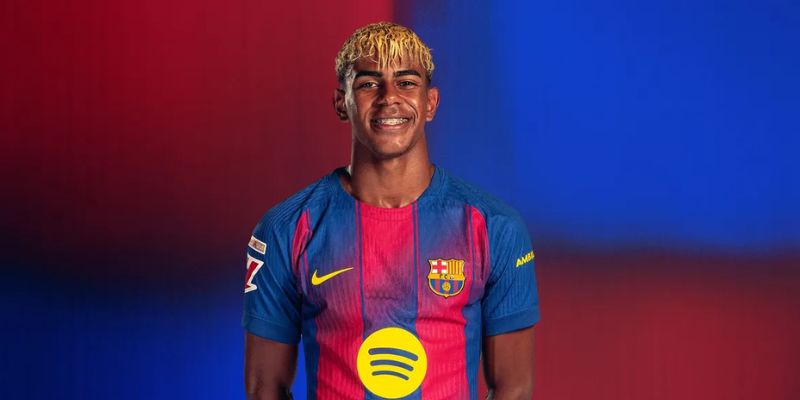 cau thu tre lamine yamal