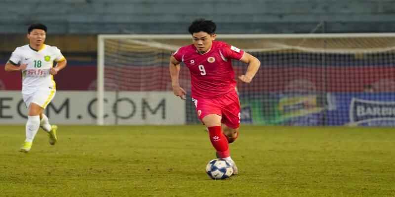 chi tiet ve cau thu nguyen dinh bac nam nay