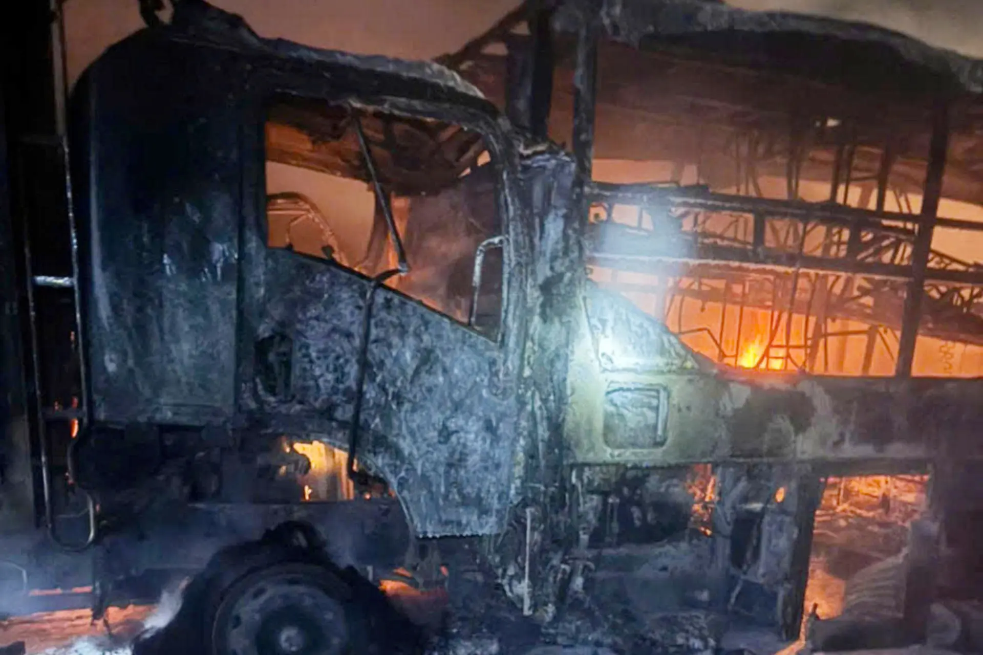 dexk0l chay cao toc 950 1765017818150 1765017818861253910559