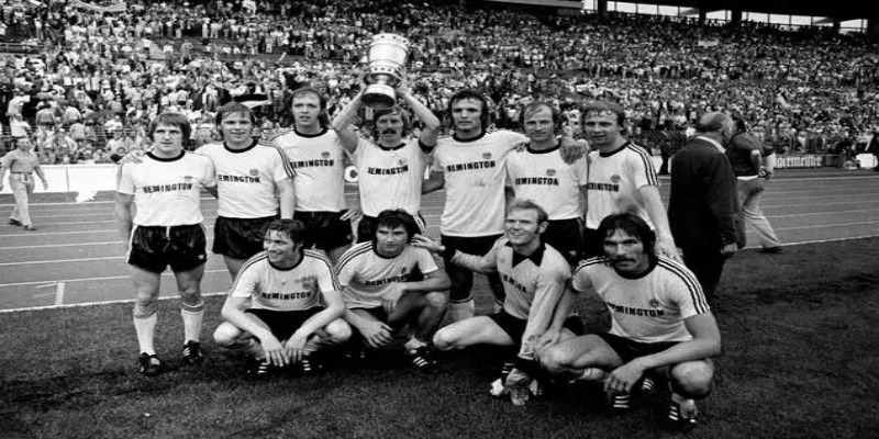 eintracht frankfurt vo dich cup quoc gia