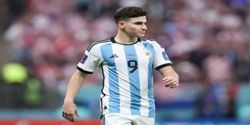 julian alvarez tai doi tuyen argentina