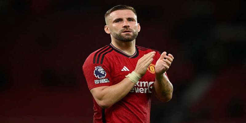 luke shaw chuyen nhuong sang man utd