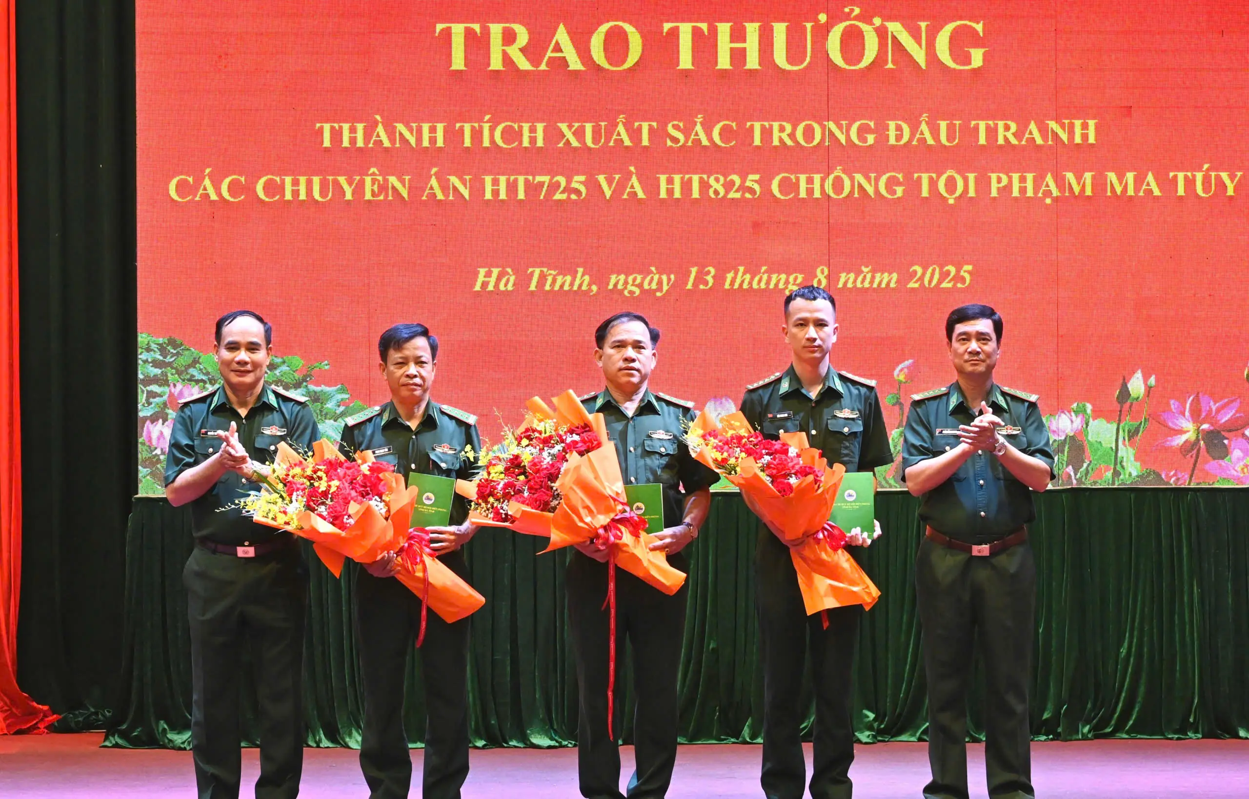 mbx32w khen thuong 1755093483401214076924