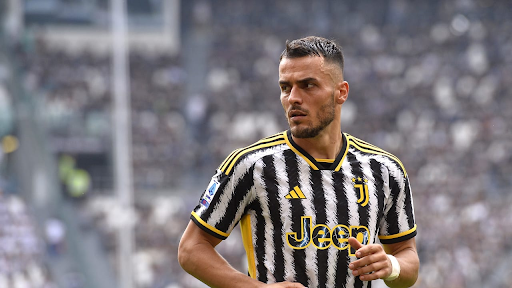 phong cach thi dau filip kostic