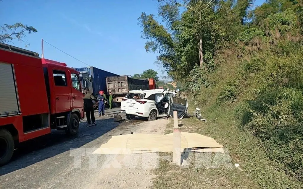 r6vxur 232136 tai nan giao thong dac biet nghiem trong khien 6 nguoi thuong vong tai lang son