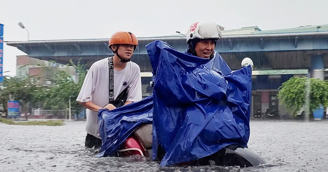 rza0ab 2025 bao so 1 tang cap trung trung bo mua lon xoi xa 27229