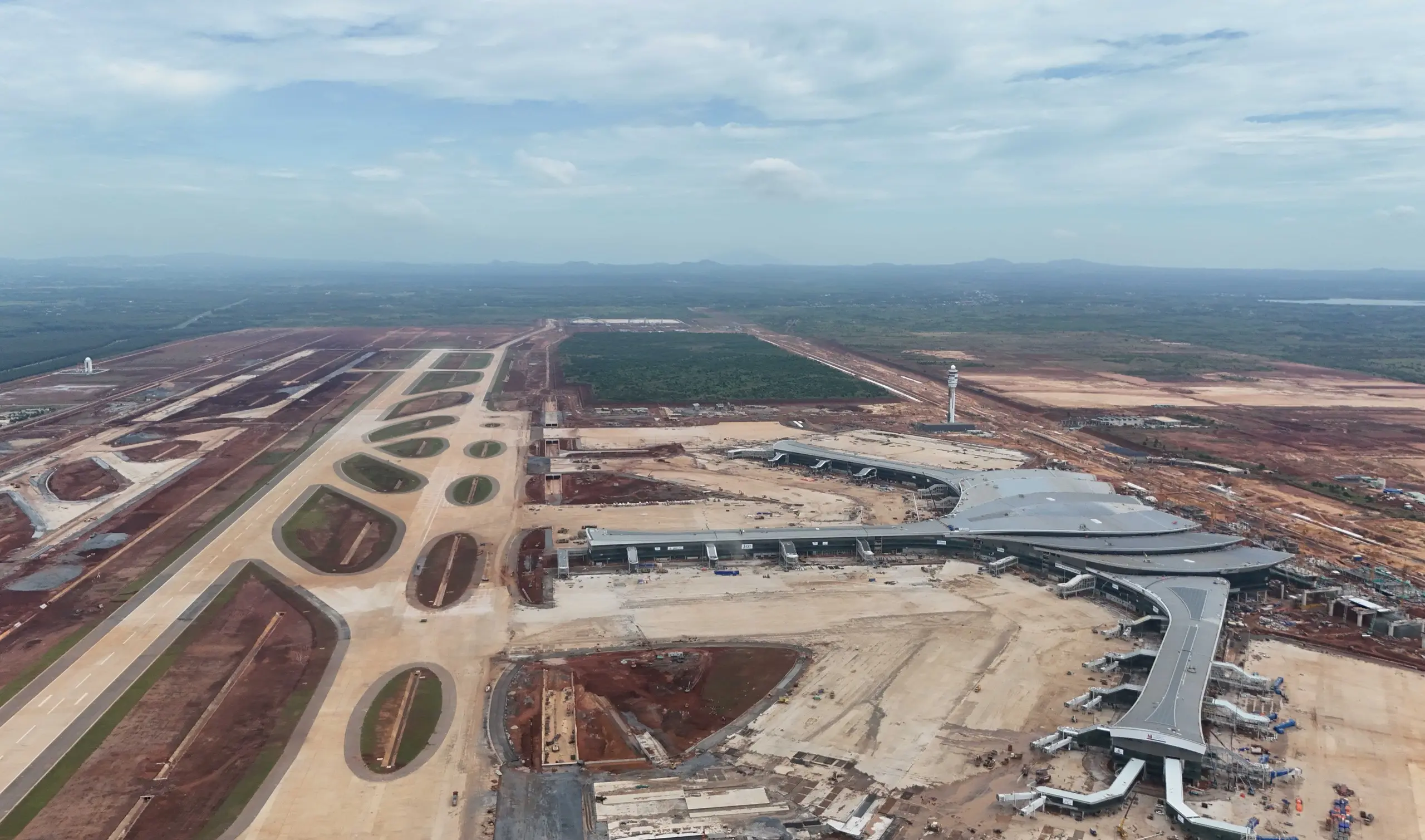 t7zlni vnapotaldonlucdonchuyenbaydautientaisanbaylongthanhngay19128467859 1765541254170631586446