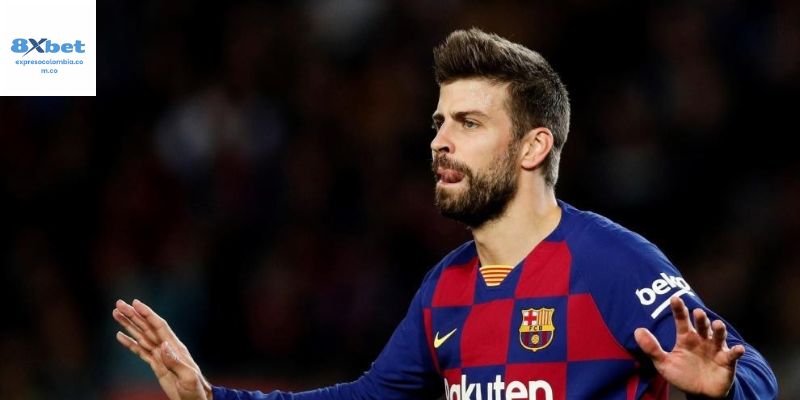tam nhin ma gerard pique huong den trong bong da