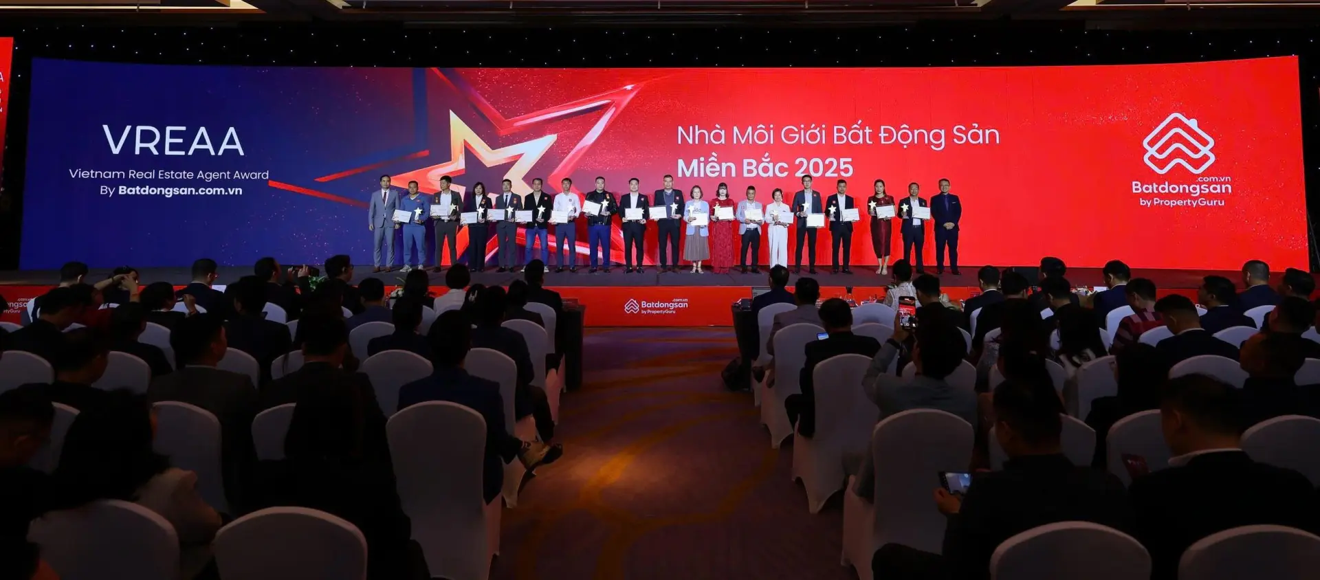 vqjlyj 1 giai thuong nha moi gioi bat dong san viet namjpg 6937dc3697060