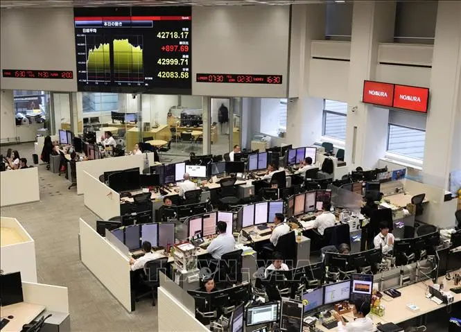 ygliz0 chung khoan 281125