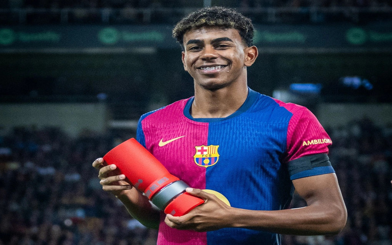 buoc ngoac tai barcelona cua lamine yamal