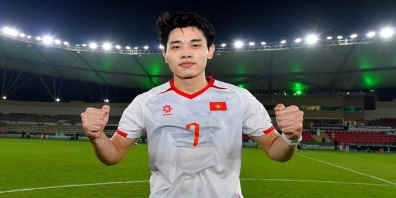 cau thu nguyen dinh bac co xuat than trong moi truong the thao