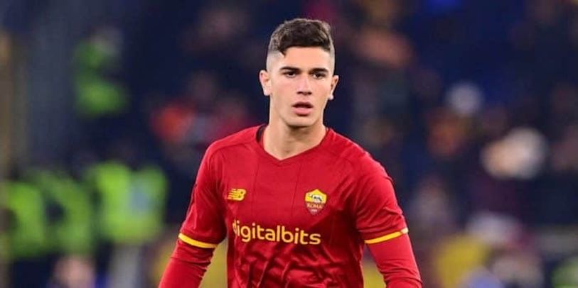 cristian volpato trong mat huan luyen vien va dong doi