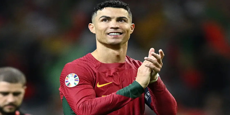 cristiano ronaldo va su nghiep thi dau