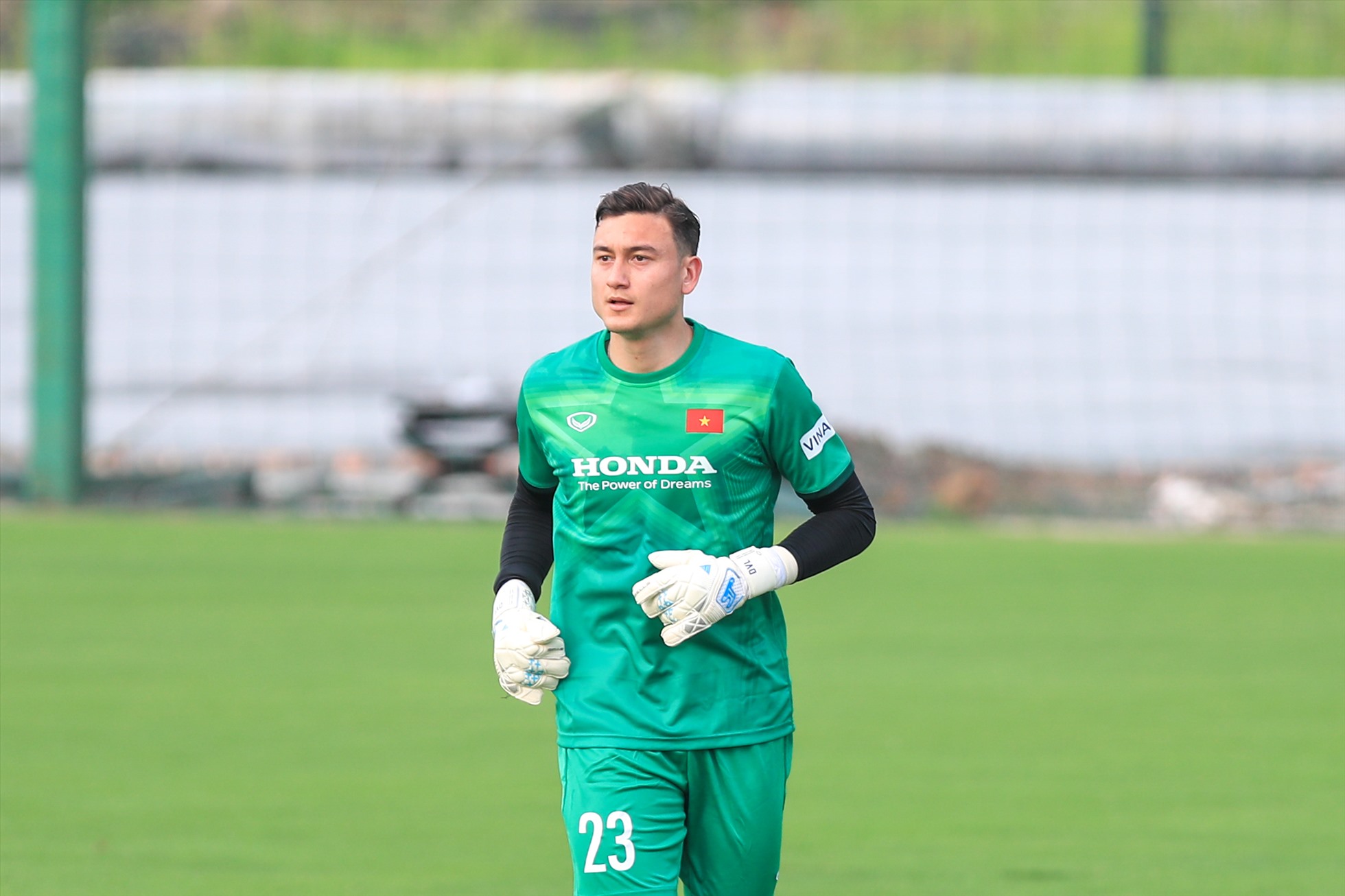 dang van lam hanh trinh khang dinh vi the