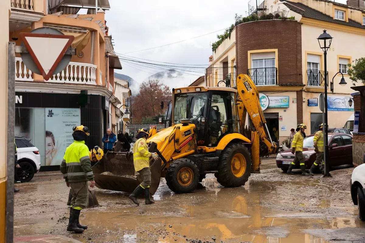 eehrd5 0 floods affect several towns in southern spain estacion de crtama malaga 28 dec 2025 24816768928226792009103