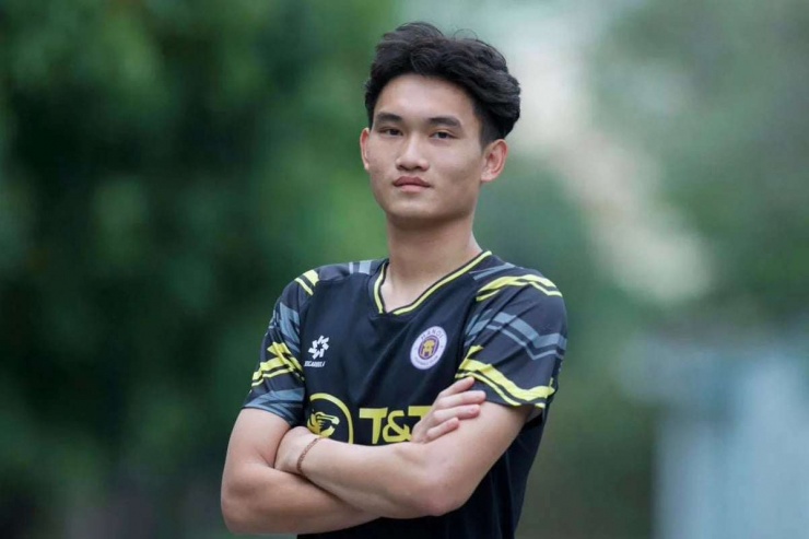 hanh-trinh-den-voi-bong-da-chuyen-nghiep