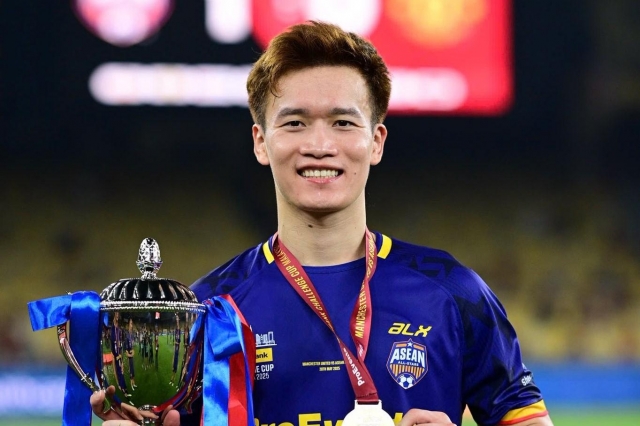 hoang duc tien ve trung tam tieu bieu