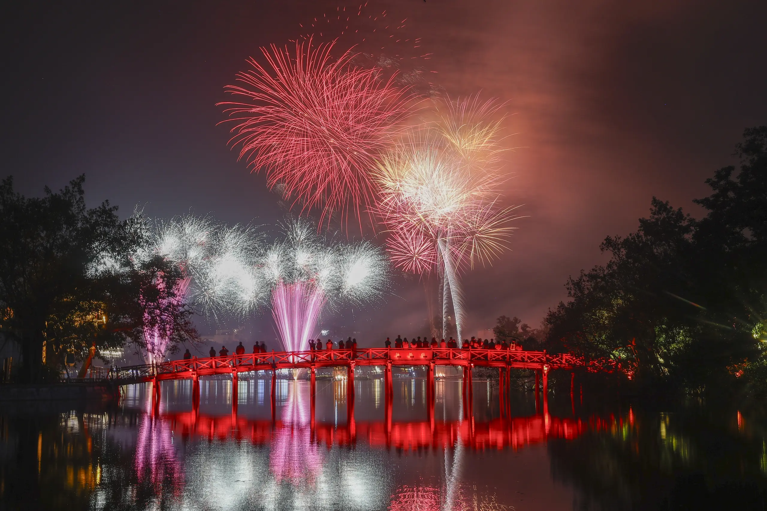 k526lp phao hoa nam moi duong lich 01012026 8 17672024711941250783436