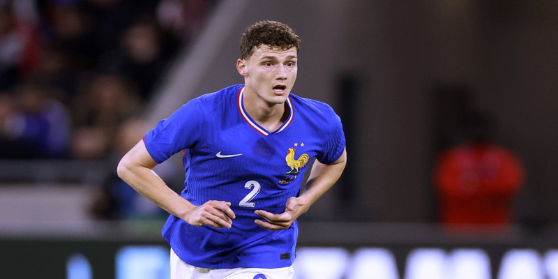 kha nang phong ngu va ho tro tan cong cua benjamin pavard