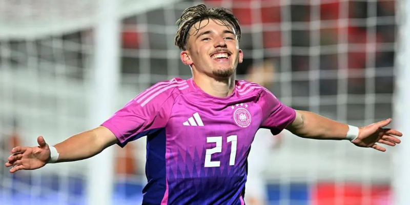 lennart karl tai doi tuyen duc