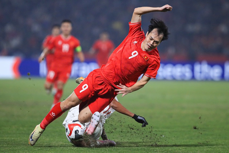 loi choi dac trung va the manh chuyen mon