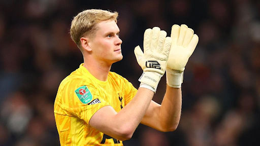 phong cach thi dau cau antonin kinsky