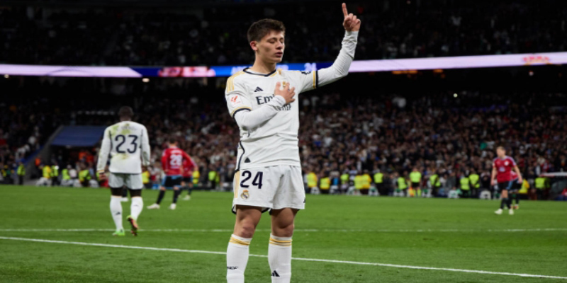 phong cach thi dau cua arda guler