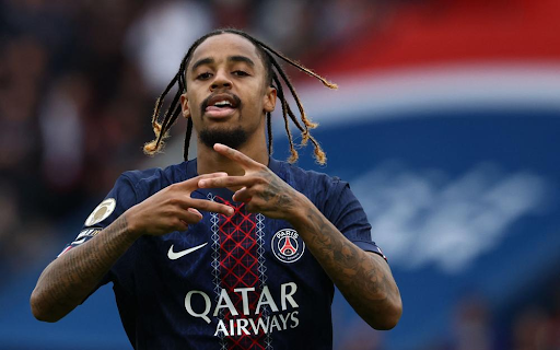 phong cach thi dau cua bradley barcola