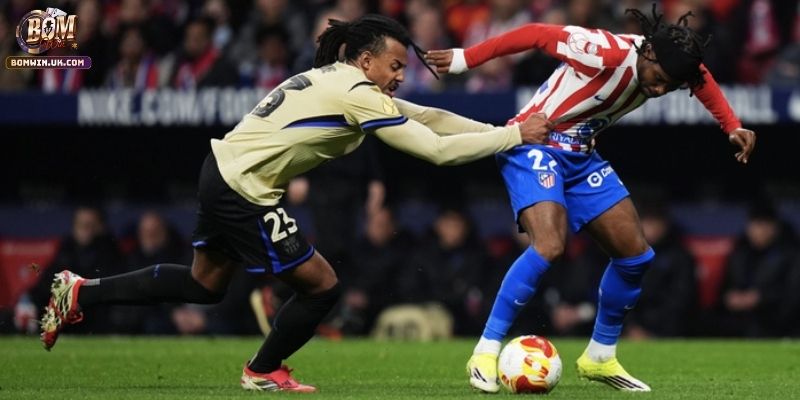 Hàng thủ yếu kém trước đối thủ