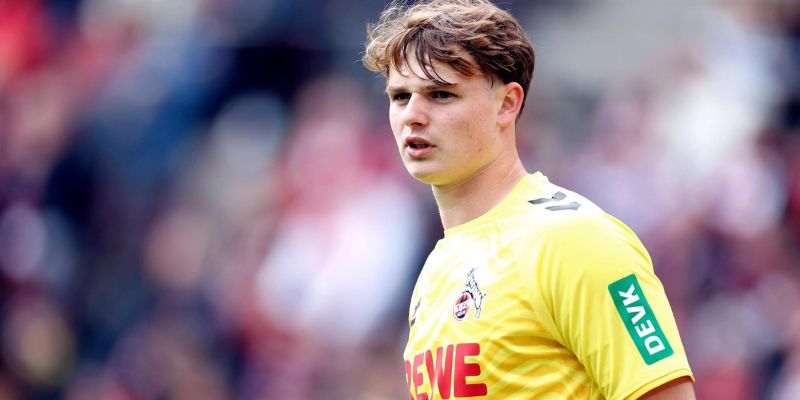 Cầu Thủ Jonas Urbig