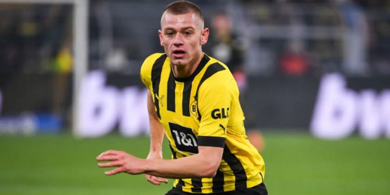 Cầu Thủ Julian Ryerson