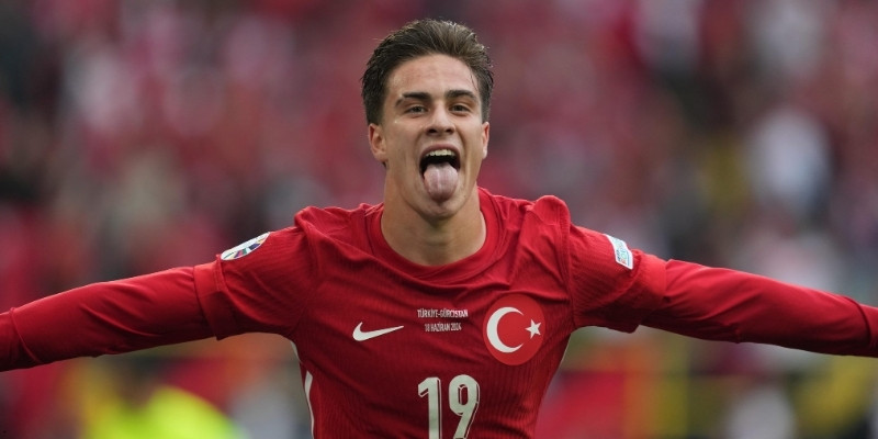 Các dấu mốc nổi bật trong con đường thi đấu của Kenan Yildiz