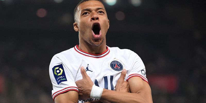 Các câu lạc bộ hàng đầu đang mời gọi Kylian Mbappé