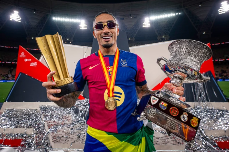 Raphinha cũng để lại dấu ấn mạnh mẽ