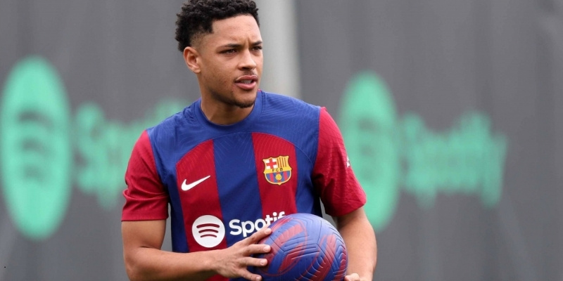 Tương lai Vitor Roque tại đội tuyển Brazil