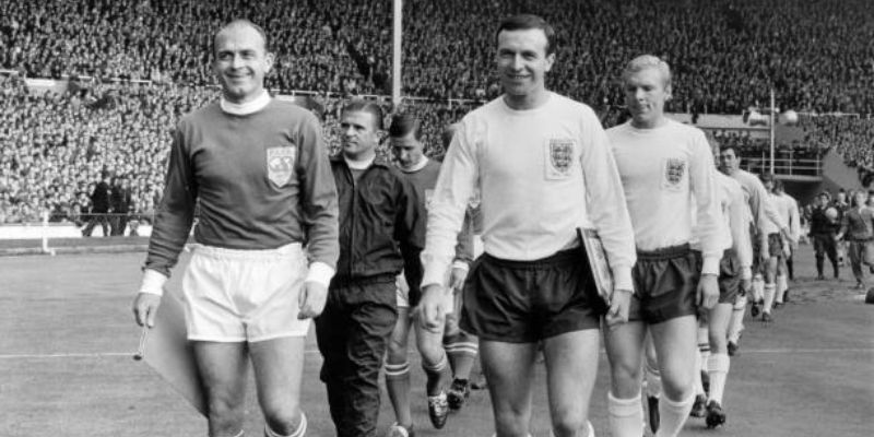 Cách để tìm hiểu và nghiên cứu về di sản của Di Stéfano