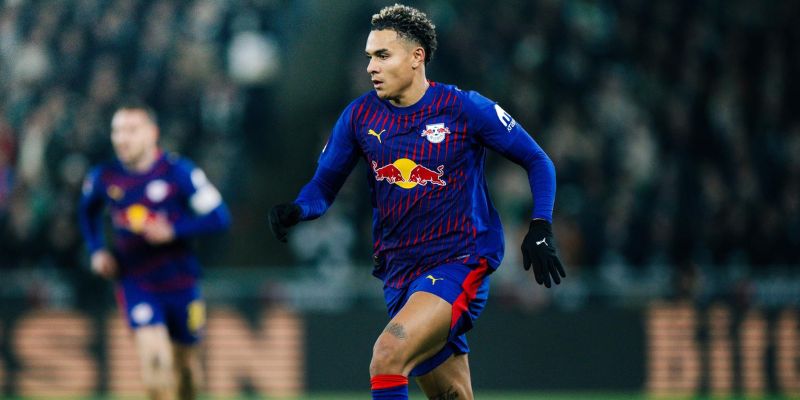 Cuộc Sống Ngoài Sân Cỏ Và Hình Ảnh Cá Nhân