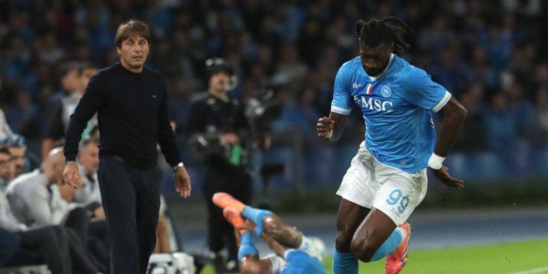 Cuộc Sống Ngoài Sân Cỏ Và Hình Ảnh Cá Nhân