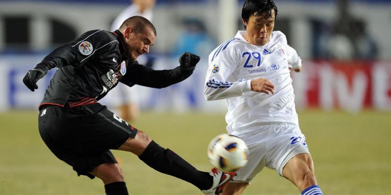 Giới thiệu về cầu thủ Hong Chul