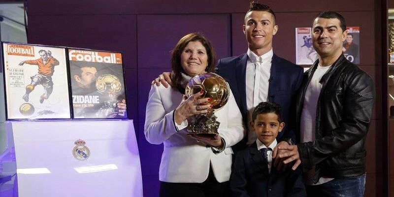 Vai Trò Trong Việc Quản Lý Bảo Tàng CR7