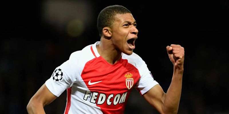 Kylian Mbappe tỏa sáng rực rỡ ở mọi CLB
