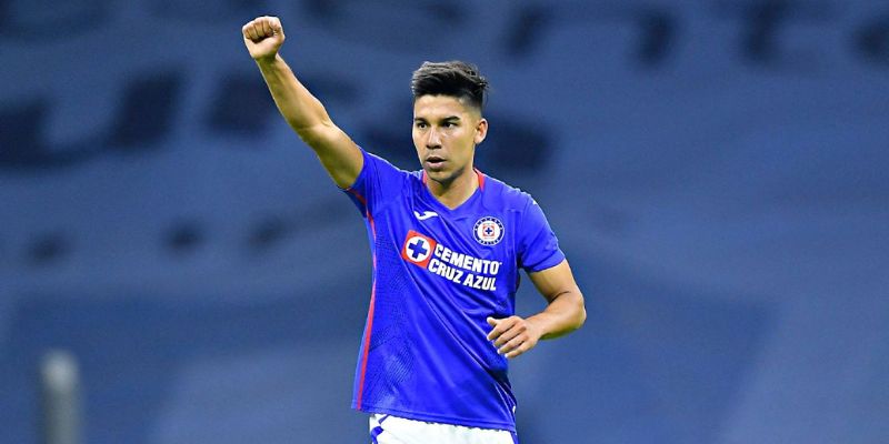 Guillermo Fernández được nhiều chuyên gia đánh giá cao về khả năng trên sân cỏ