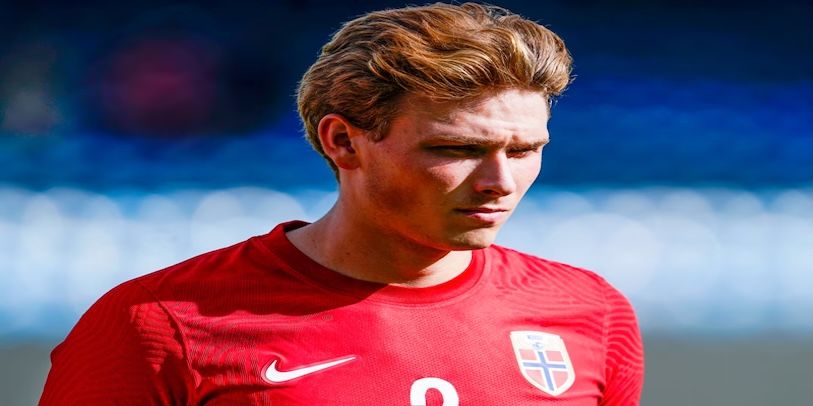 So sánh Sebastian Sebulonsen với các hậu vệ cùng thế hệ