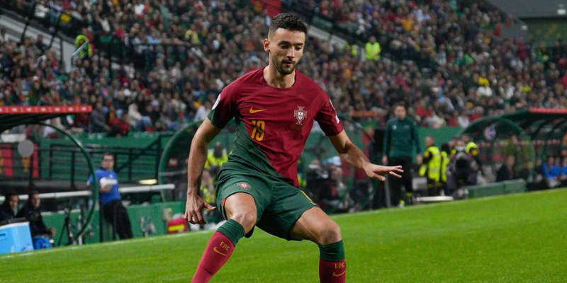 Tiền vệ João Mário rạng rỡ ăn mừng chức vô địch Euro 2016