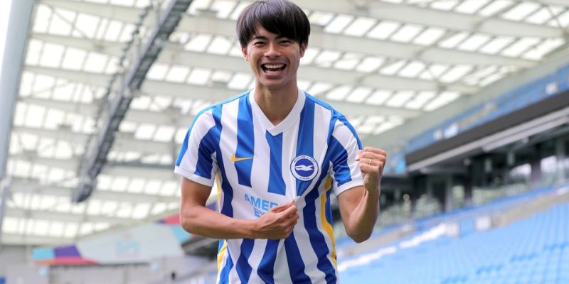 Thông tin cơ bản về cầu thủ Kaoru Mitoma