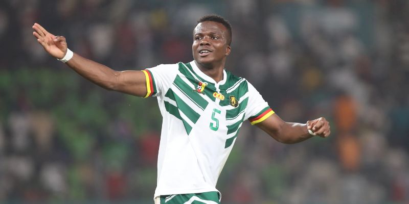 Thông tin giới thiệu Nouhou Tolo - cầu thủ với khả năng phòng ngự mạnh mẽ