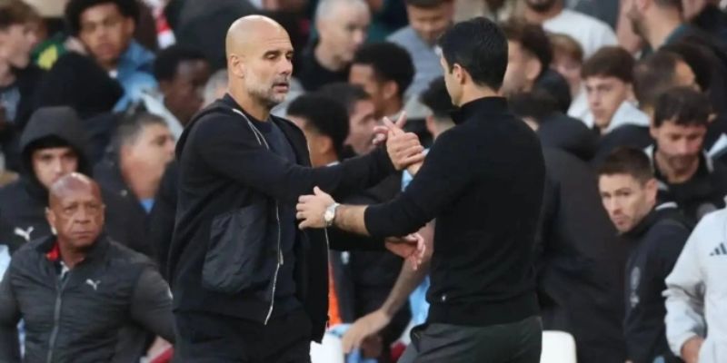 Tranh cãi về lối chơi của Arsenal