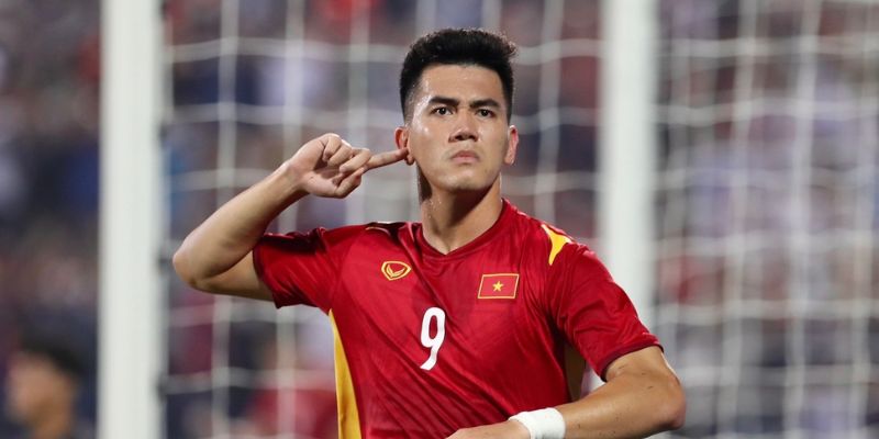 Hành trình trở thành sát thủ vòng cấm của Nguyễn Tiến Linh